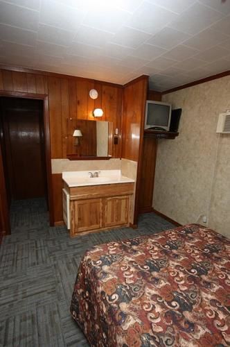 Comfort Green Motel Thayer Bagian luar foto