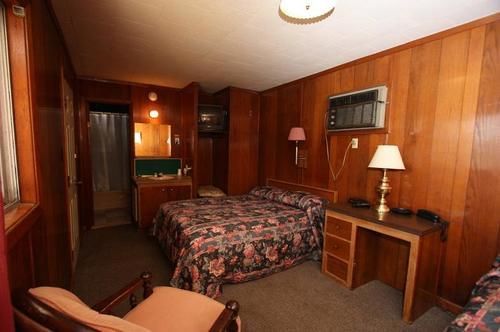 Comfort Green Motel Thayer Bagian luar foto