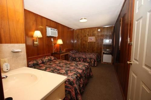 Comfort Green Motel Thayer Bagian luar foto